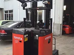 永州二手2吨电瓶叉车价格-进口林德前移式高位叉车