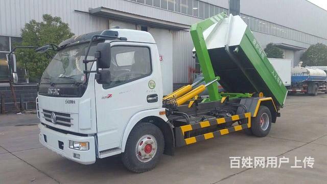 特价出售东风多利卡5方勾臂垃圾车的图片