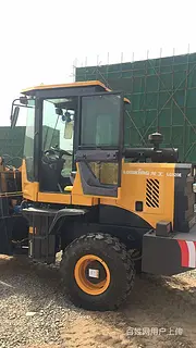 低价处理两台龙宫820装载机