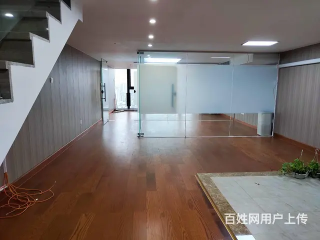 珠海新香洲地标写字楼 恒大天玺 99㎡复式带装修 4500的图片