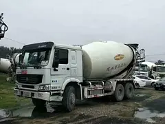 车厂低价出售豪沃.德龙欧曼二手混泥土搅拌罐车多台