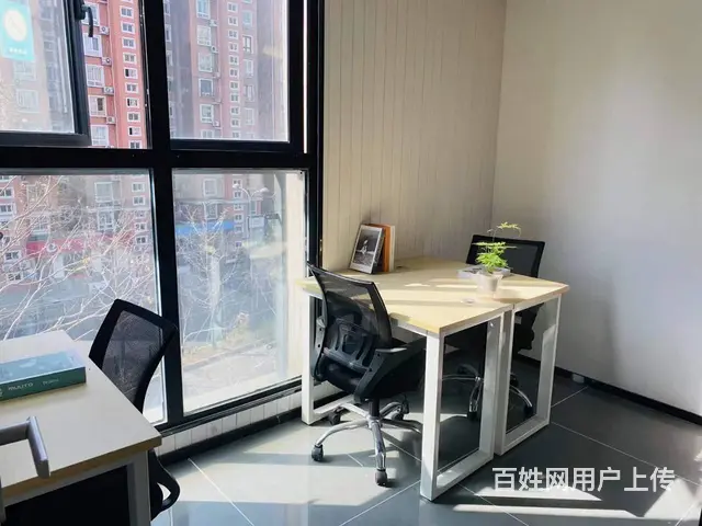 特价直租 静安 大宁商圈 3至16人间办公室 580元工位起的图片