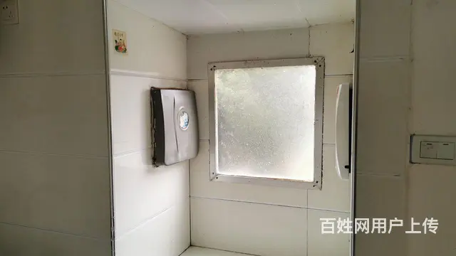 单间带厨房卫生间的图片