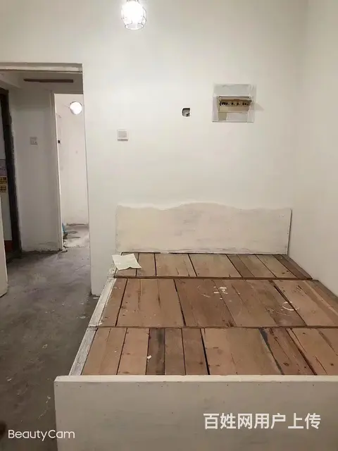 彩屯华联后侧单室阁楼出租月300元的图片