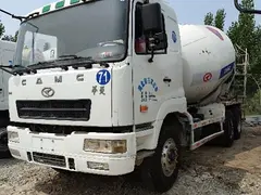17年汉马搅拌车，345马力发动机 国五