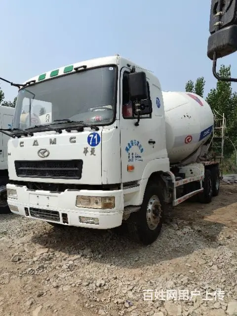 17年汉马搅拌车，345马力发动机 国五的图片