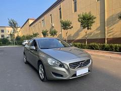 沃尔沃 沃尔沃S40 2012款 2.0 双离合 典雅版