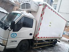 2016年早产四米二江铃冷藏制冷车，车厢是四米二的