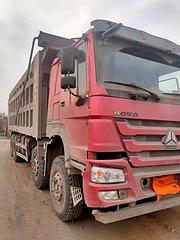 出售17年国五豪沃重型前四后八自卸车，货箱7米8