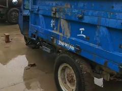 工程三轮翻斗车