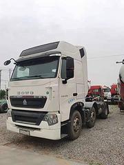 东营二手豪沃牵引车 双导牵引车 440马力低价处理