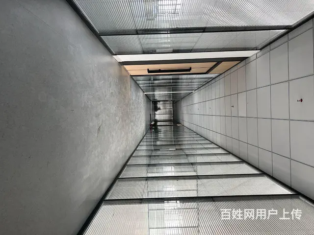 全新办公场所，25000平方可按你要求装修的图片