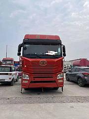 出售二手解放牵引车500马力双驱轻体国五排放