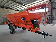 河南大型有机肥撒肥机 2FGB-8双盘鸡鸭粪撒粪车