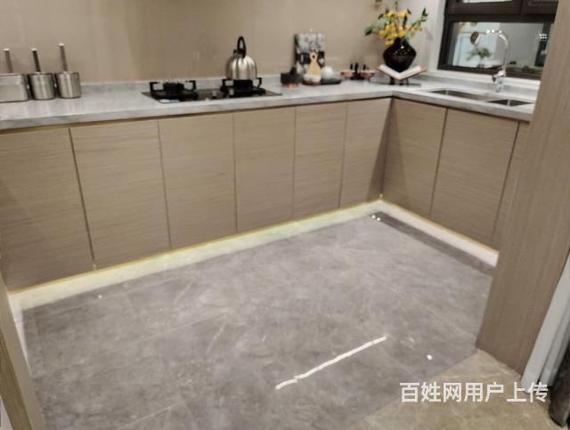 柳泉路现房捡漏!120平电梯3室送家电送装修建材有钥匙随时看的图片