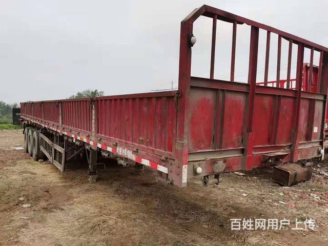 连云港售两台二手13米普通标箱侧翻半挂车 轻量化