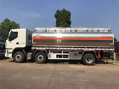 东风柳汽小三轴铝合金油罐车 提车有惊喜