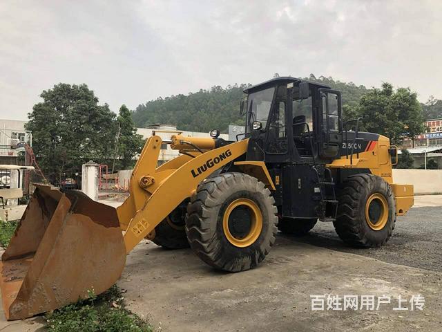 新款柳工50CN铲车图片 个人转让新款柳工装载机的图片