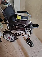 售八成新电动轮椅