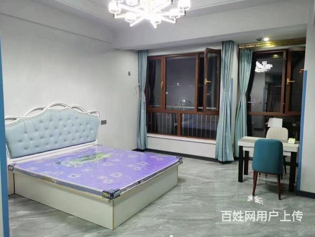 万国马头9楼50平1室1厅，包电梯物业取暖，精装修空调，冰箱的图片