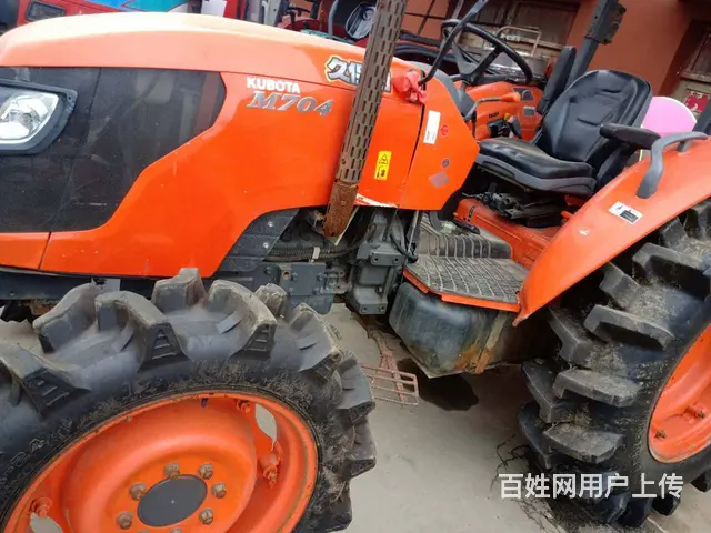 久保田704拖拉机的图片