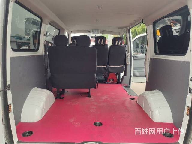 上汽大通v80首付当天提车全国提档一张身份证即可