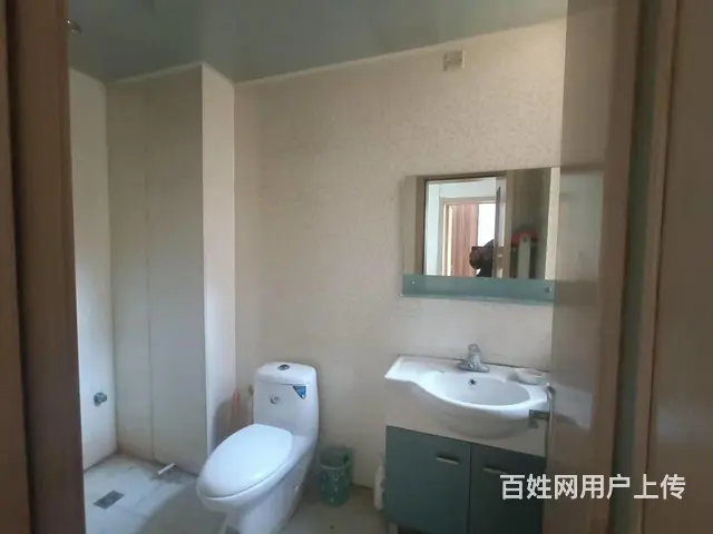 不临街 阳光印象 低层两居室 三个阳台 老证可贷款 带小房的图片