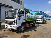 5吨8吨12吨15吨雾炮洒水车 洒水车厂家更优惠