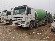 出售国四二手豪沃大18方搅拌车380马力前四后八