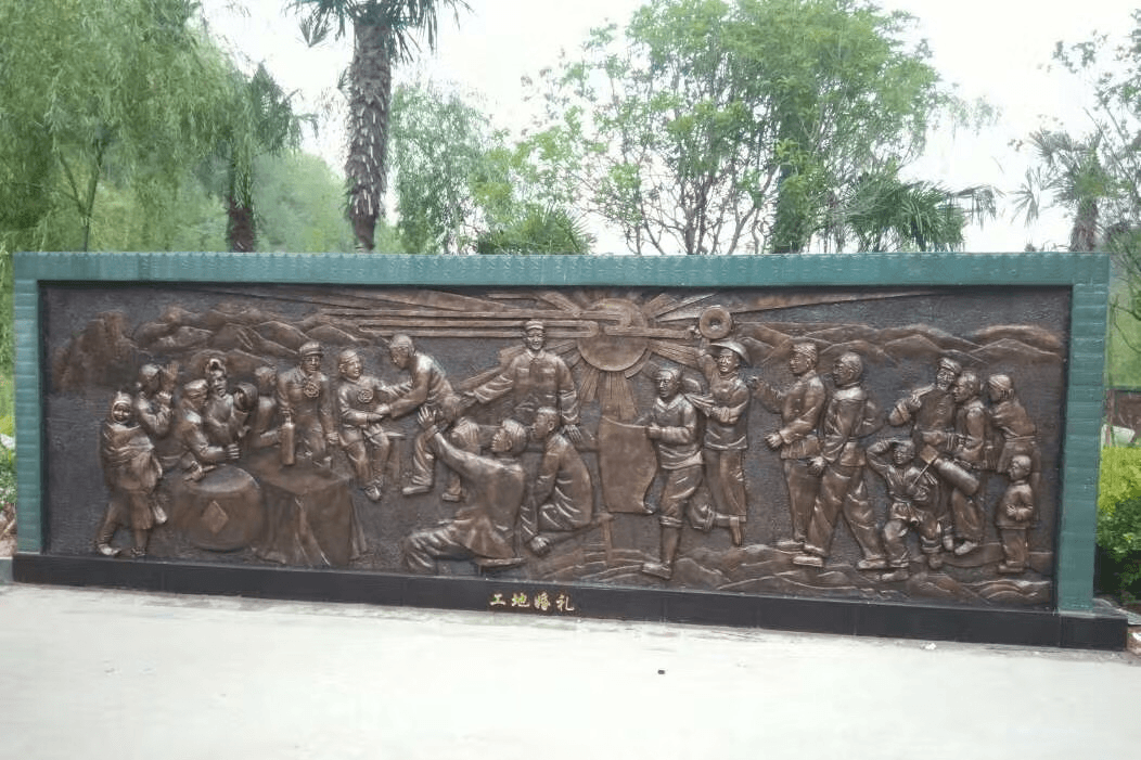 玻璃钢浮雕十三