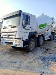 常年收售二手车，现有豪沃搅拌车，国五大20方