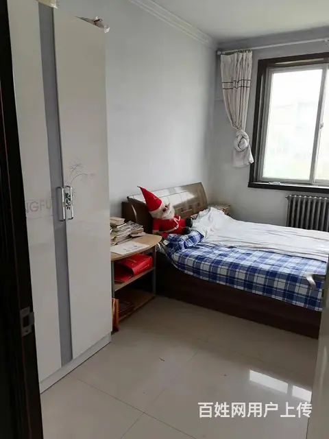 体育馆附近4层两居室28万出售的图片