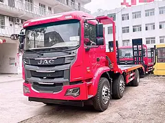 江淮小三轴拉150挖机的平板拖车 厂家新车报价