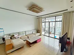 油榨街经典时代3室2卫2500带阳台入户花园看房方便