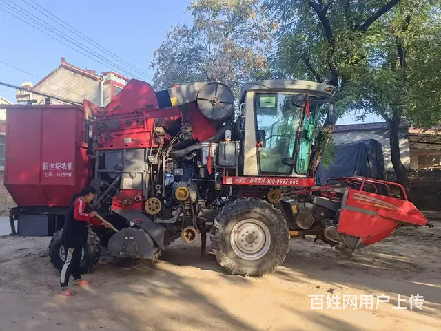 20年金大丰四行玉米收割机700小时左右潍柴200的图片