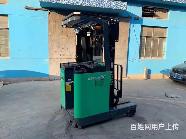 前移式丰田电动叉车 冷库货架二手叉车包邮到家的图片