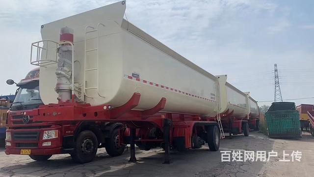 揭阳9米罐式后翻天通挂 纯新车带新桥的图片