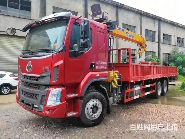 九江柳汽12吨随车吊多少钱一台的图片