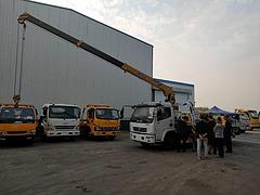 东风带吊清障车吊管道平板带吊清障车吊树吊变压器