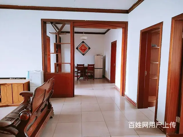 大庆路实验小学家属院3室2厅，700元月，可单租可合租的图片