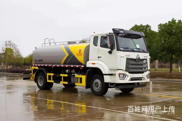 平顶山国六重汽豪沃15方洒水车手续齐全多少钱一台的图片