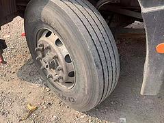 出售二手19年解放 JH6  9.6米平板车 国5