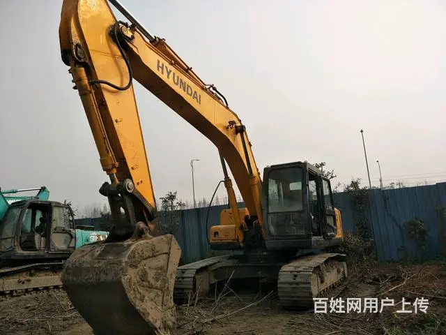 高性价比 2012年现代R225LC-7挖掘机的图片