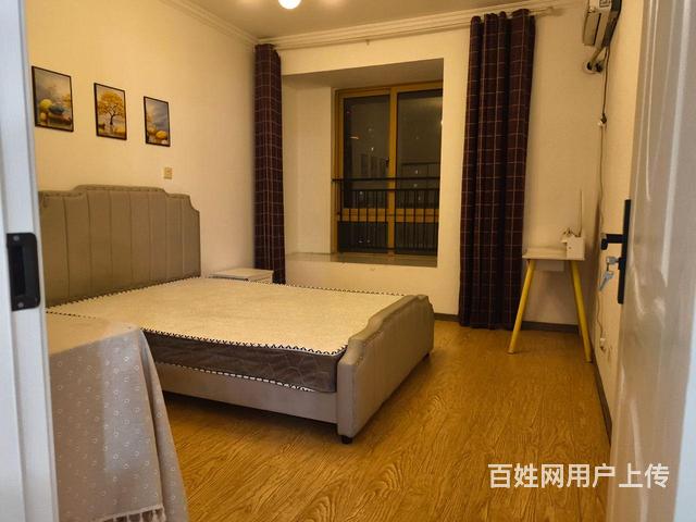 万达附近典雅花园的图片