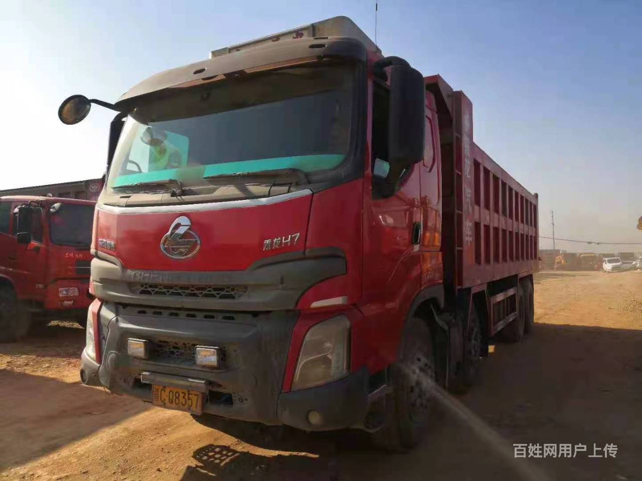 东风柳汽 乘龙h7前四后八 自卸车350马力 国5