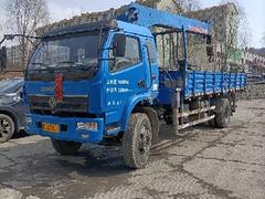 自卸吊车