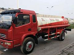 东风8方洒水车