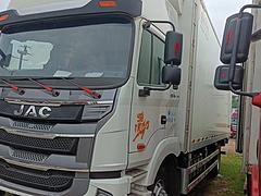个人急售江淮7.8米冷藏车，车况精品原版