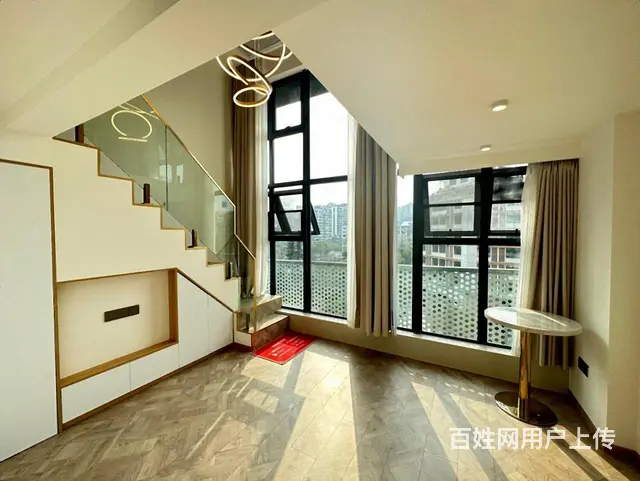 水悦城 半岛花园 城市之光全新复式可办公可住家 免费看房！的图片