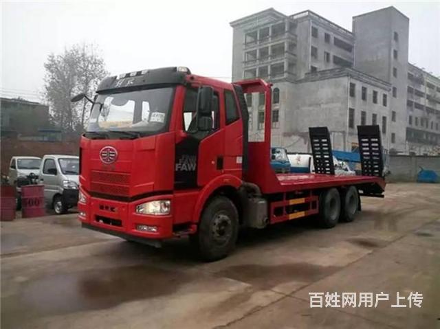 解放后八轮20吨/25吨挖机平板车 平板运输车厂家的图片